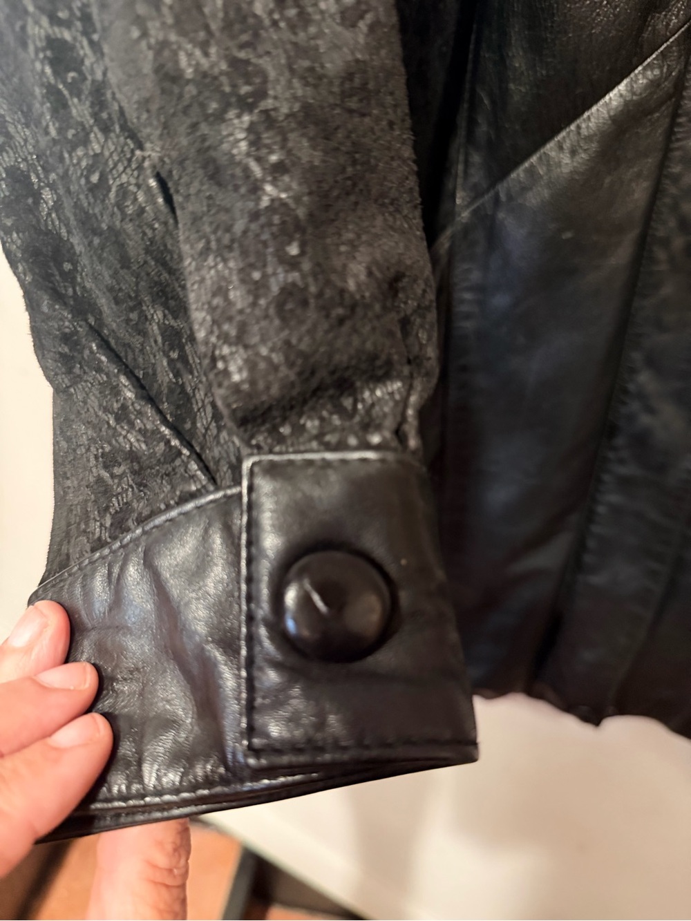 Wilson’s black leather deadstock 80s jacket with Textured Sleeves (S) NWOT - Picture 6 of 11